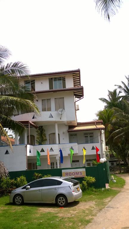 Rosand Waves Hikkaduwa Exterior photo